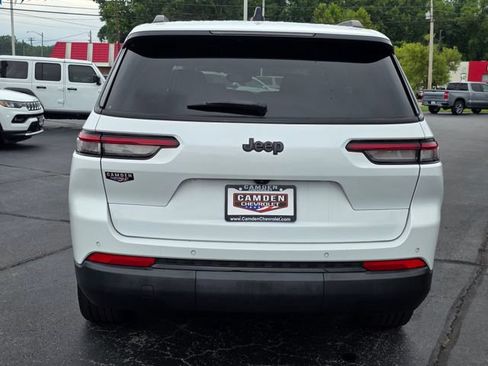 Used 2023 Jeep Grand Cherokee L Laredo RWD image 10