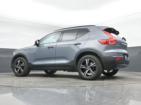 Used 2023 Volvo XC40 B5 Plus w/ Protection Package Premier AWD/4WD image 15