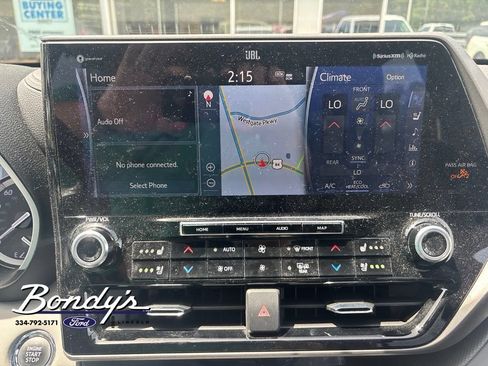 Used 2022 Toyota Highlander Limited FWD image 6