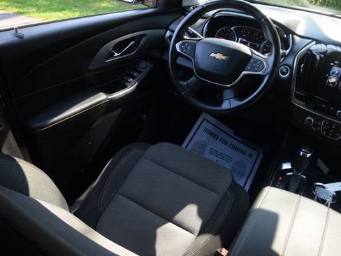 Used 2019 Chevrolet Traverse LT AWD/4WD image 2