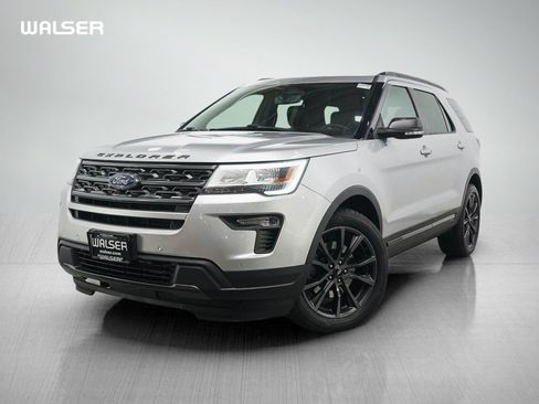 Used 2018 Ford Explorer XLT w/ Equipment Group 202A AWD/4WD image 1