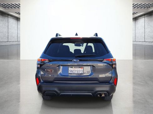 Used 2025 Subaru Forester Premium w/ Convenience Package #1 AWD/4WD image 8