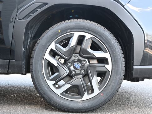 Used 2025 Subaru Forester Limited w/ Popular Package #2 AWD/4WD image 13