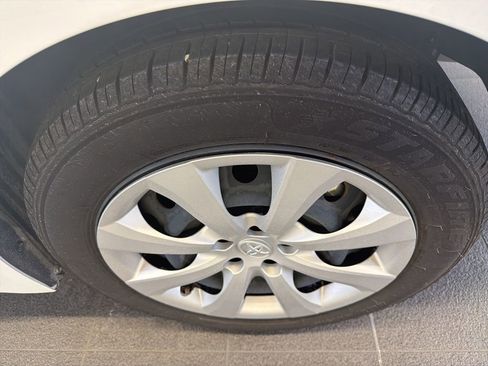 Used 2023 Toyota Corolla LE image 12