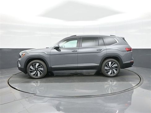 New 2026 Volkswagen Atlas SEL image 4