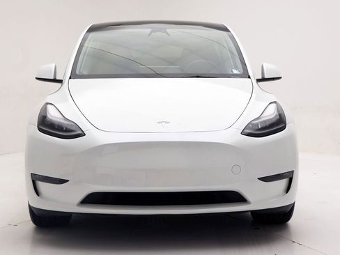 Used 2023 Tesla Model Y Long Range image 5