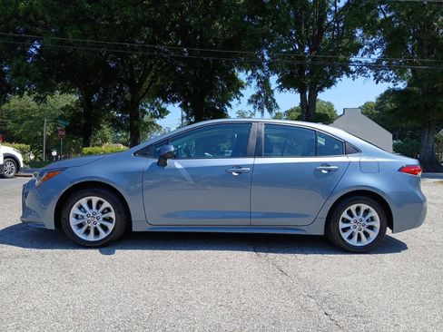 Used 2020 Toyota Corolla LE w/ LE Premium Package FWD image 1