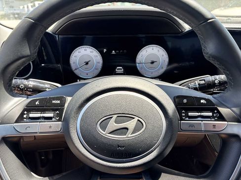 Used 2025 Hyundai Elantra SEL FWD image 11