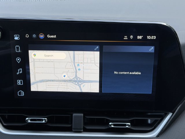 New 2027 Chevrolet Equinox LT w/ Midnight Edition FWD image 13