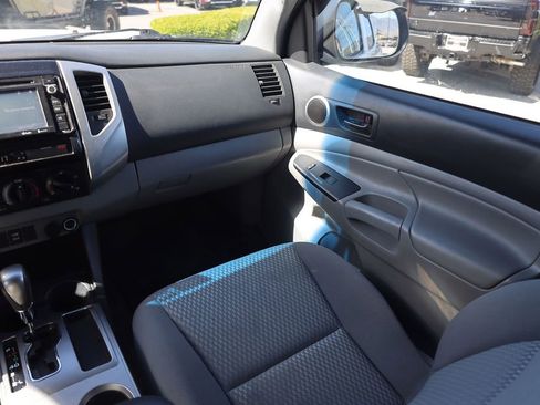 Used 2014 Toyota Tacoma 4x4 Double Cab w/ SR5 Package image 20
