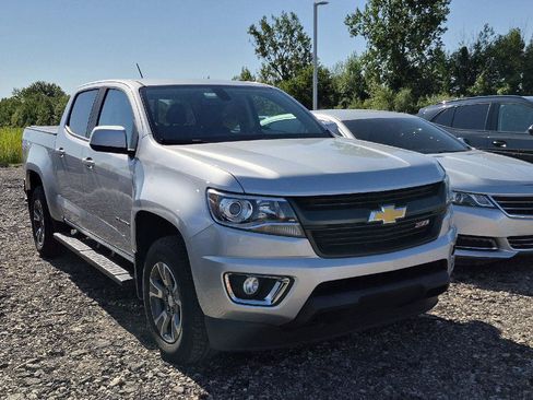 Used 2015 Chevrolet Colorado Z71 AWD/4WD image 2