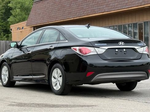 Used 2014 Hyundai Sonata Hybrid FWD image 3