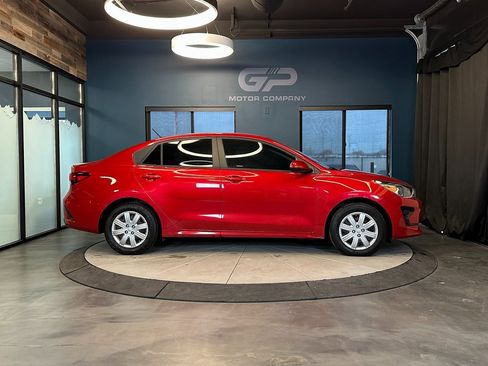 Used 2023 Kia Rio S image 2