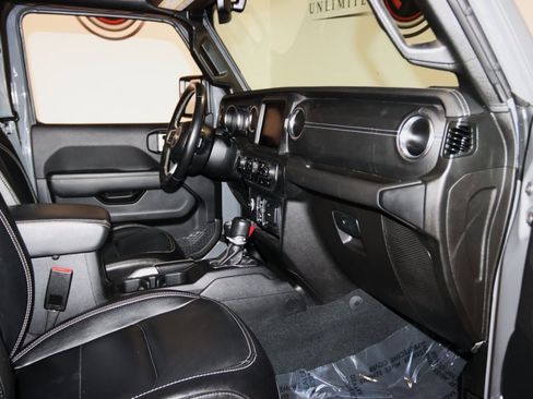 Used 2022 Jeep Wrangler Unlimited Sahara w/ Cold Weather Group image 69