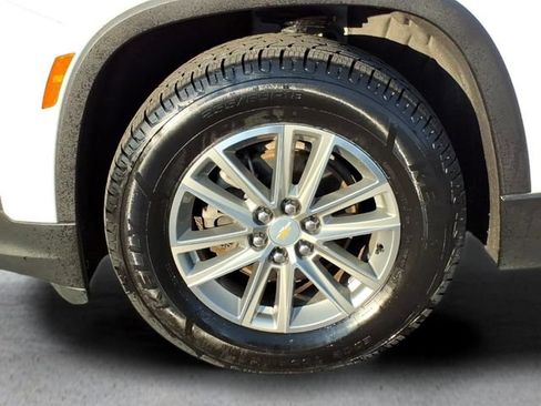Used 2023 Chevrolet Traverse LT w/ LPO, Floor Liner Package AWD/4WD image 10