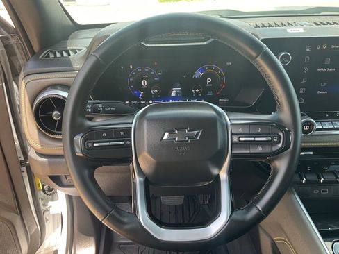 Used 2024 Chevrolet Colorado ZR2 w/ Technology Package image 9