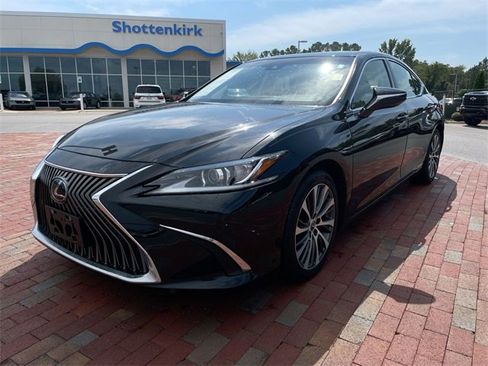 Used 2019 Lexus ES 300h w/ Premium Package image 1