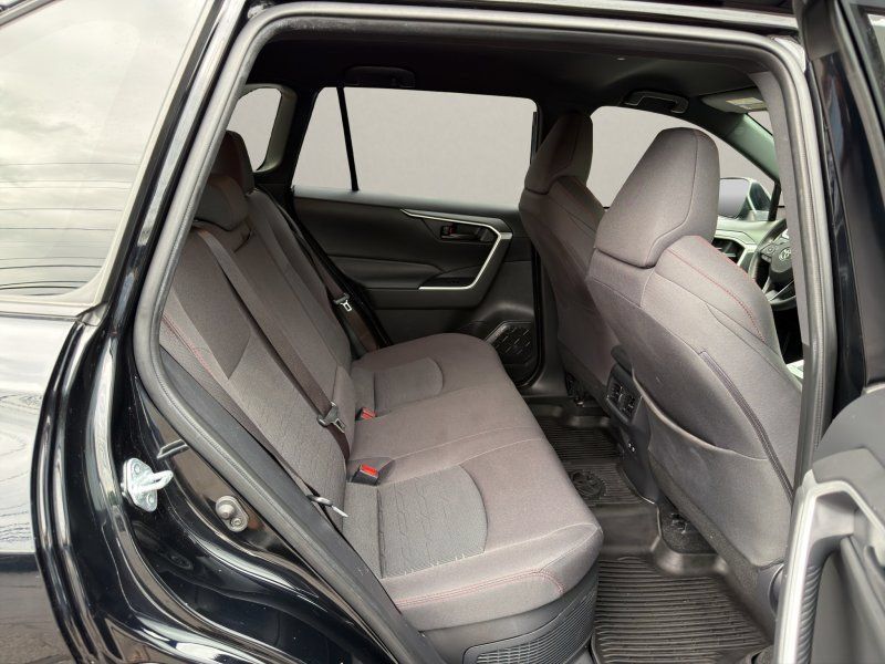 Used 2021 Toyota RAV4 Prime SE AWD/4WD image 12