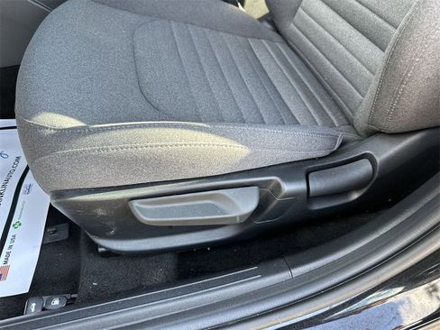 Used 2025 Kia K4 EX image 12