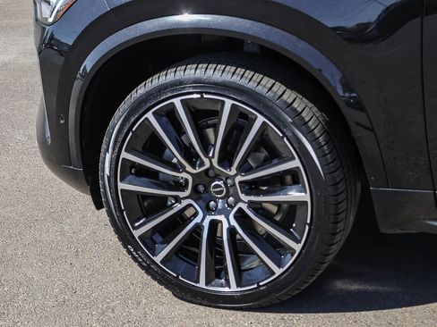 New 2026 Volvo XC90 B6 Plus w/ Protection Package AWD/4WD image 9