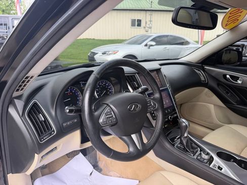 Used 2016 INFINITI Q50 3.0t Premium w/ Driver Assistance Package RWD image 13