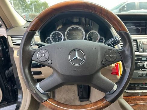Used 2010 Mercedes-Benz E 350 4MATIC Sedan image 13