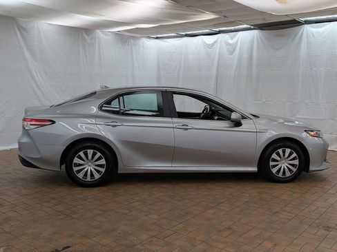Used 2020 Toyota Camry LE w/ Carpet Mat Package FWD image 8