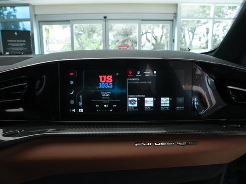 Used 2025 Ferrari Purosangue AWD/4WD image 19