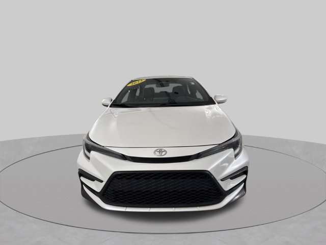 Used 2023 Toyota Corolla SE FWD image 2