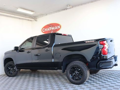 Certified 2026 Chevrolet Silverado 1500 Custom Trail Boss w/ LPO, Dark Essentials Package AWD/4WD image 3
