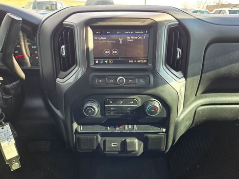 Used 2020 Chevrolet Silverado 1500 Custom w/ Custom Value Package image 21