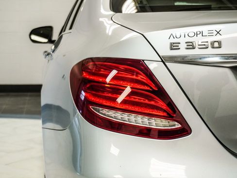 Used 2020 Mercedes-Benz E 350 4MATIC Sedan image 14