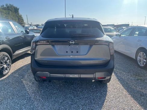 Used 2025 Nissan Kicks SV image 5