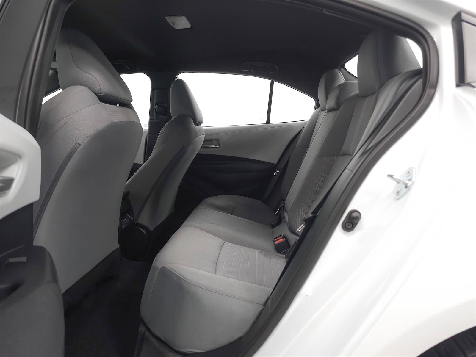 Certified 2026 Toyota Corolla SE w/ SE Package FWD image 8