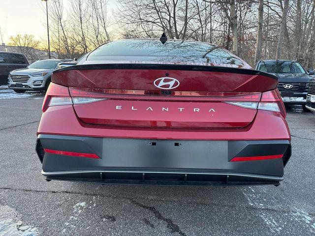 New 2026 Hyundai Elantra SEL Sport Premium FWD image 3
