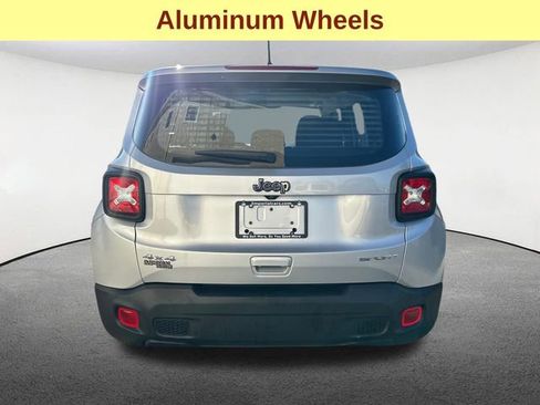 Used 2019 Jeep Renegade Sport image 12