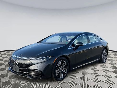 Used 2022 Mercedes-Benz EQS 580 4MATIC Sedan image 5