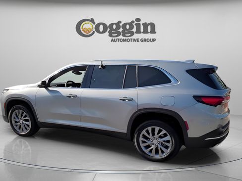 New 2025 Buick Enclave Preferred w/ Power Package image 10