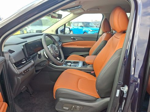 New 2026 Kia Carnival EX image 9