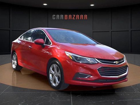 Used 2017 Chevrolet Cruze Premier image 10