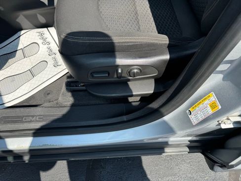 Used 2018 GMC Terrain SLE w/ Driver Convenience Package image 15