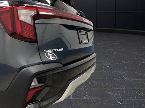 Used 2024 Kia Seltos SX w/ SX Sunroof Package image 35