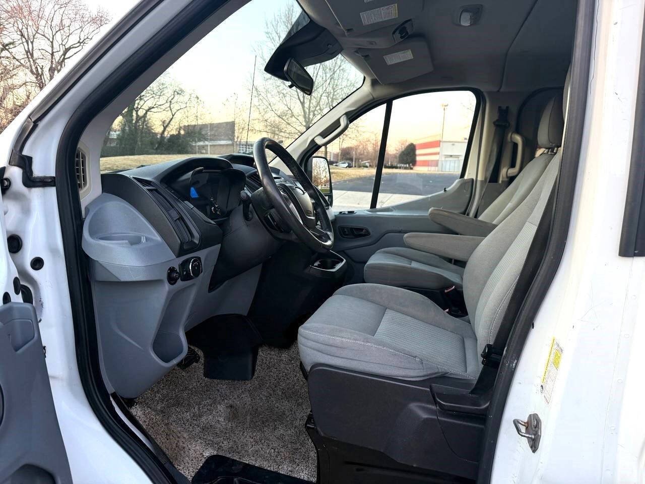 Used 2015 Ford Transit 350 XLT RWD image 12