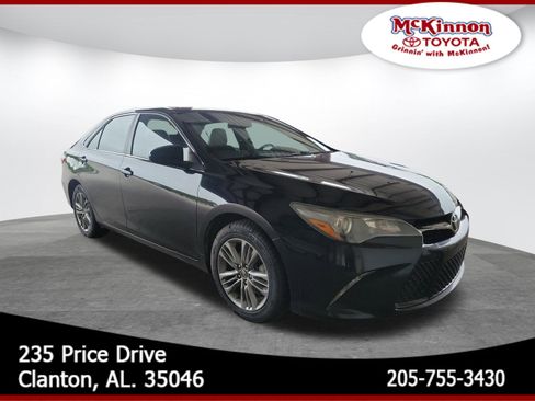 Used 2016 Toyota Camry SE FWD image 1