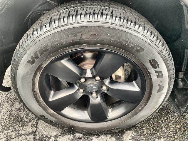 Used 2019 RAM 1500 Express w/ Wheel & Sound Group AWD/4WD image 29
