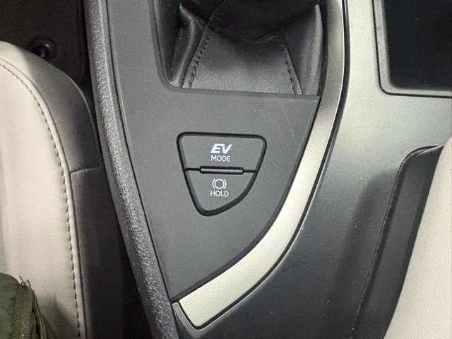 Used 2023 Lexus UX 250h FWD w/ Accessory Package (Z1) image 32