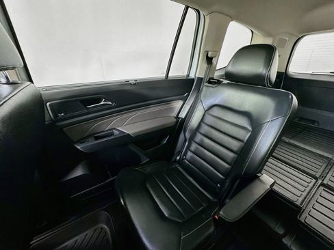 Used 2021 Volkswagen Atlas SEL Premium AWD/4WD image 12