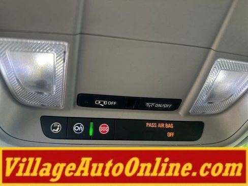 Used 2017 Chevrolet Malibu LT FWD image 17