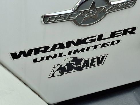 Used 2013 Jeep Wrangler Unlimited Sport AWD/4WD image 10