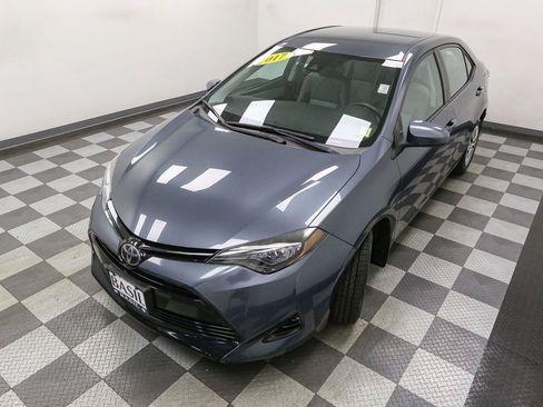 Used 2017 Toyota Corolla LE w/ Carpet Mat Package (TMS) FWD image 6